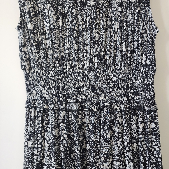 Anthropologie Dress Vneck Sleeveless Black and White Size Medium - Picture 10 of 14